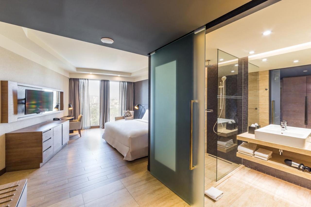 เรดิสัน คอลเลคชั่น โฮเทล บามาโก Hotel ภายนอก รูปภาพ