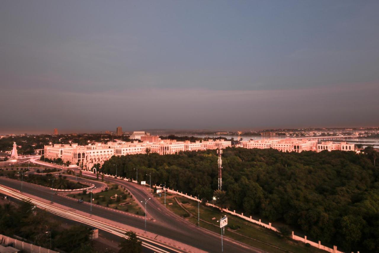 เรดิสัน คอลเลคชั่น โฮเทล บามาโก Hotel ภายนอก รูปภาพ